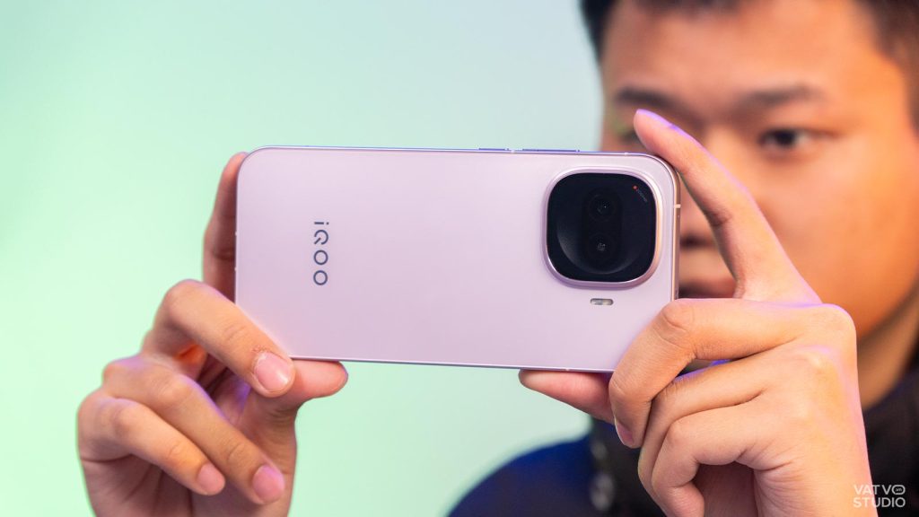 Đánh giá chi tiết iQOO Z11 Turbo: Nhiều nâng cấp với 10 triệu, nhưng không đủ hấp dẫn!缩略图 Đánh giá chi tiết iQOO Z11 Turbo: Nhiều nâng cấp với 10 triệu, nhưng không đủ hấp dẫn!