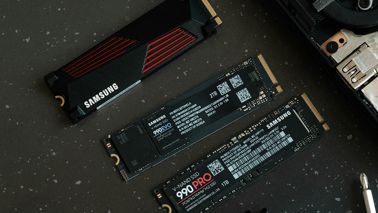 Sau RAM, đến lượt ổ cứng SSD sắp tăng giá mạnh