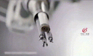 Một công ty y tế Trung Quốc có tên Jingfeng Medical đang phát triển robot phẫu thuật nội soi, với...