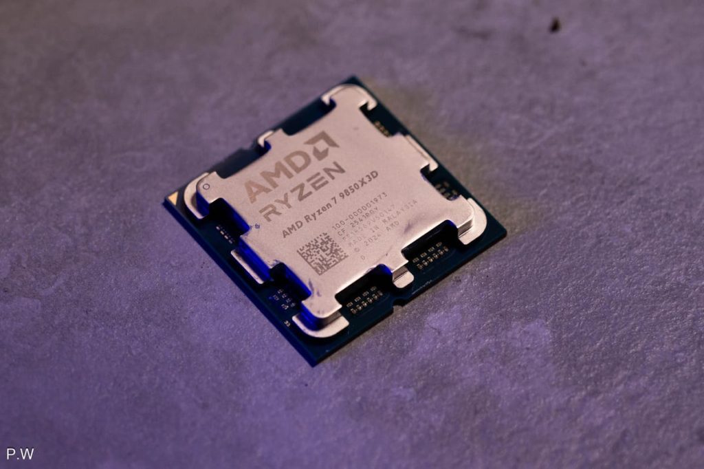 AMD "bùng nổ" trong quý IV 2025: Thị phần chip Ryzen máy bàn đạt 36.4%缩略图 Thích