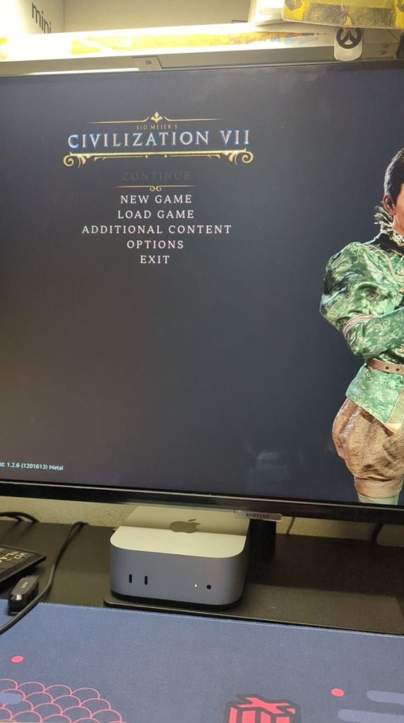 Về nhà ăn Tết mà không bưng theo PC được thì làm gì?缩略图 Cười vô mặt