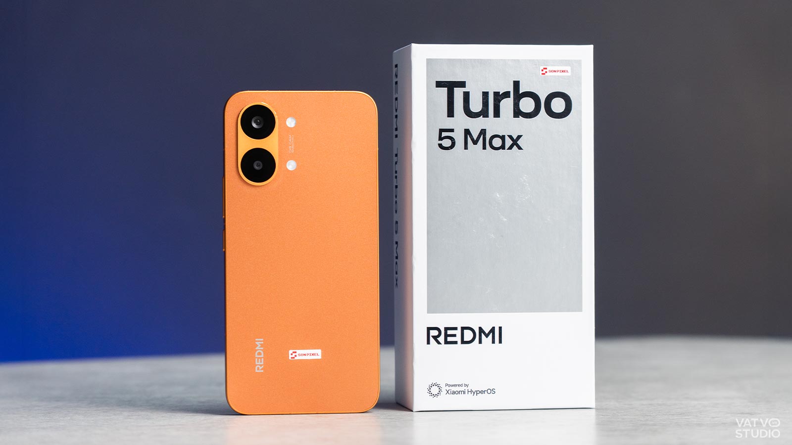 Trên tay REDMI Turbo 5 Max: Dimensity 9500s đầu tiên thế giới, màu cam như iPhone!