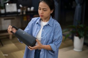 Trải nghiệm Okamura OC Portable Battery, xứng đáng 100 triệu 4 cục + cái đế sạc