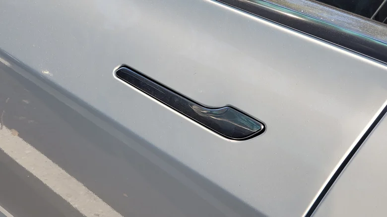 Trung Quốc chính thức cấm tay nắm cửa thụt/ẩn trên ô tô từ năm 2027缩略图 Edit