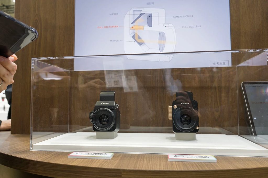 Canon trình diễn ý tưởng máy ảnh "vui vẻ", cầm ngang hông như medium format ngày xưa缩略图 Thích