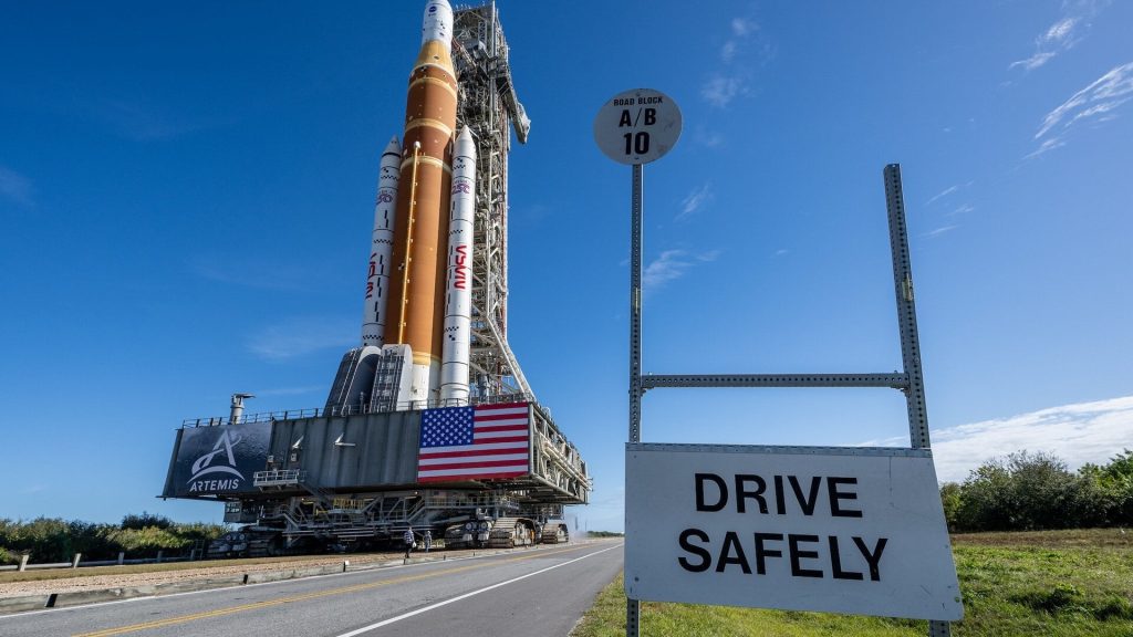 NASA "quay xe" với Artemis 3: hủy lịch đổ bộ Mặt Trăng năm 2027 vì lý do an toàn缩略图 Edit