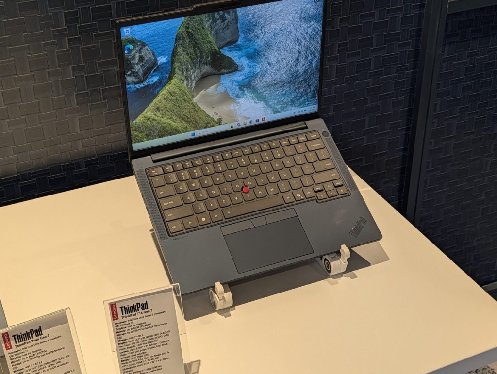 Lenovo ThinkPad T14 2026 sẽ trang bị RAM CAMM2?缩略图 Thích