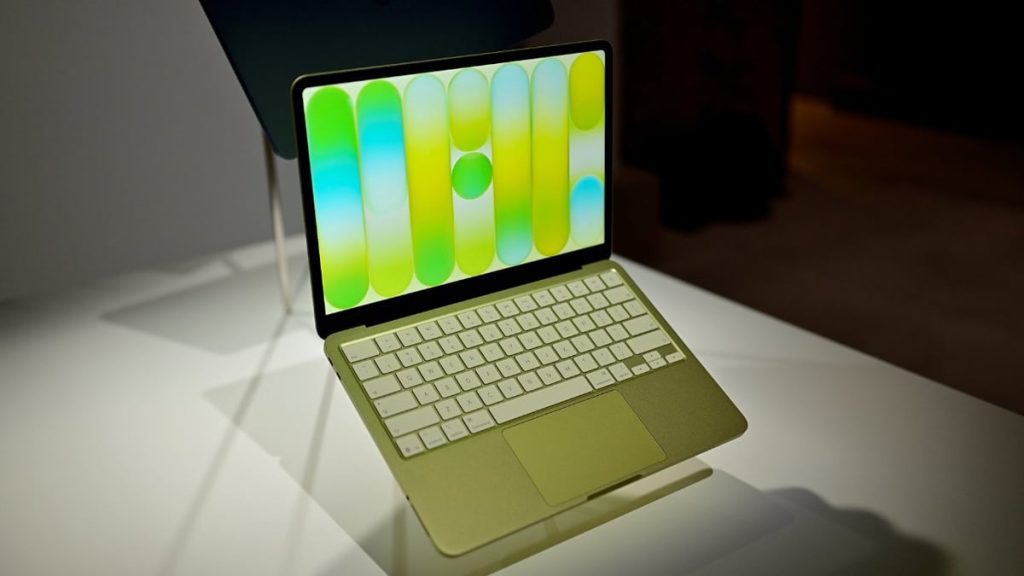 MacBook Neo gặp tình trạng delay giao hàngChỉ sau 2-3 ngày mở đặt trước (từ 4/3/2026), mẫu…缩略图 Thích