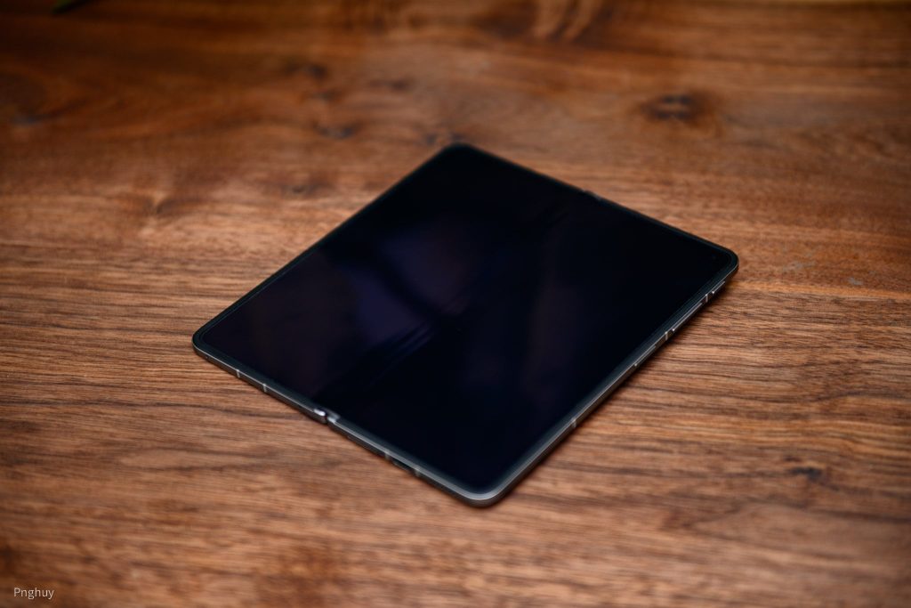 OPPO đã "làm phẳng" nếp gấp trên màn hình của Find N6 như thế nào?缩略图 Edit