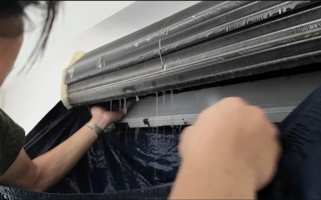 TinhteDIY: Cách rửa máy lạnh tại nhà đơn giản, hiệu quả ai cũng có thể làm được