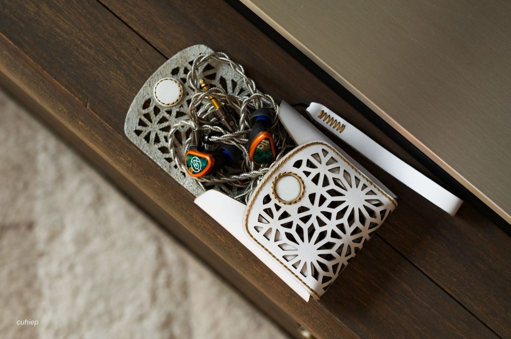 Trên tay và tặng Túi da tai nghe inear SEN缩略图 Edit