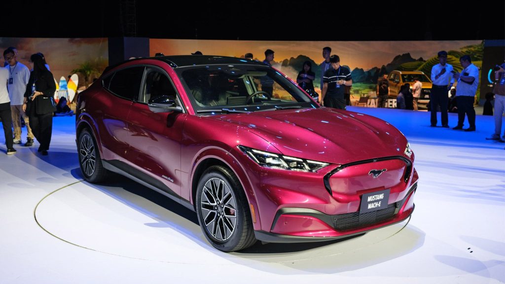 Ford Việt Nam điều chỉnh giá mẫu Mustang Mach – E còn 1,699 tỷ đồng缩略图 Edit