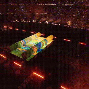 Lay Zhang lập kỷ lục Guinness với màn hình LED cuộn dài 110m