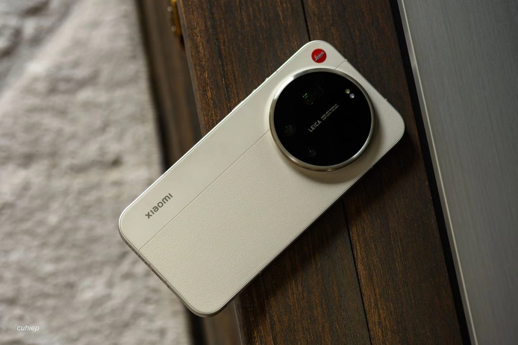 Cười ra nước mắt